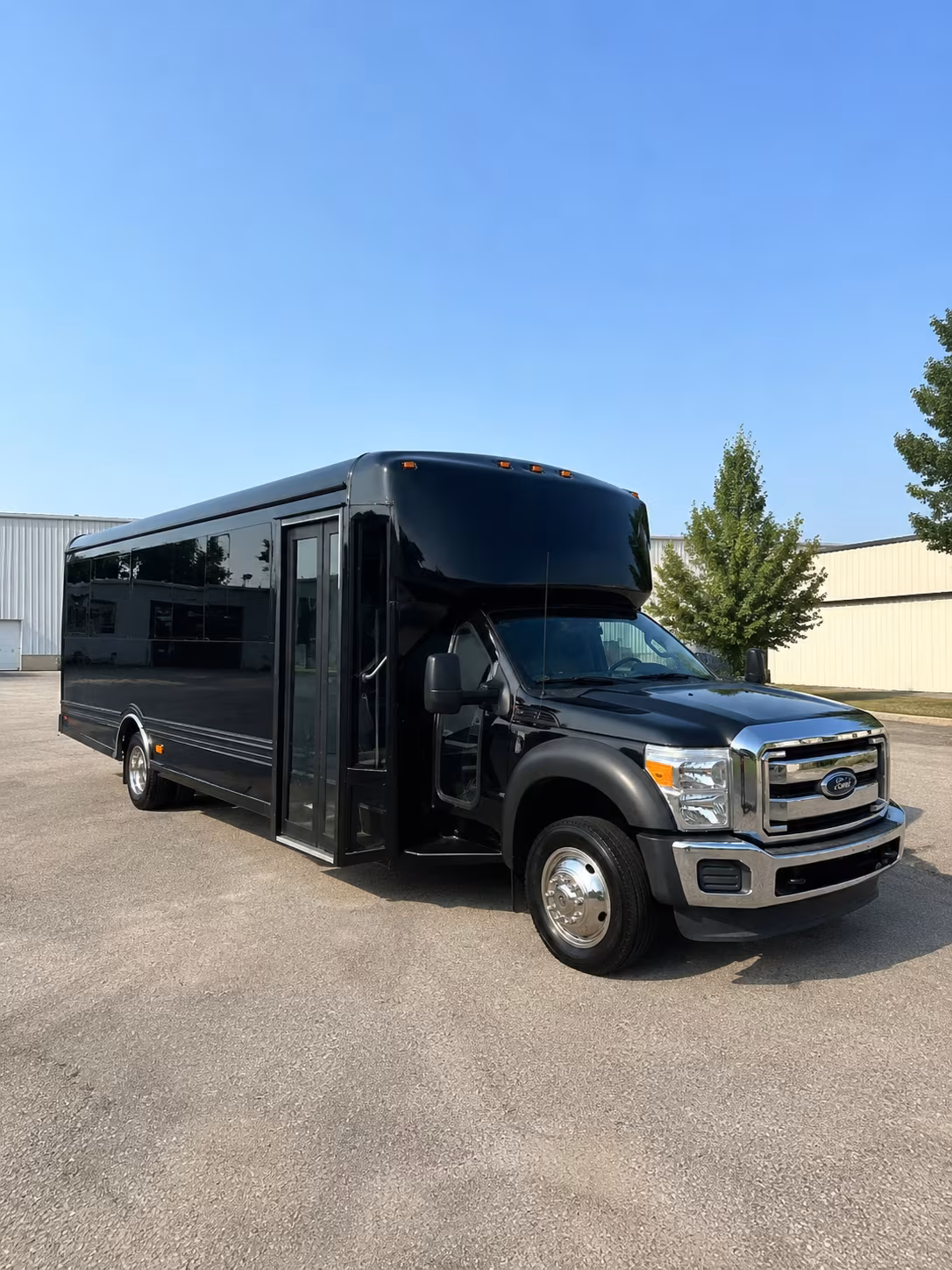 Compton Birthday, Sweet 16, & Quinceañera Party Bus Rentals