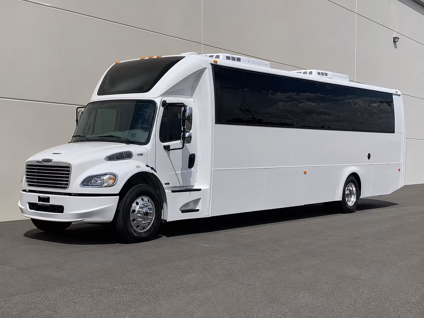 Lakewood Winery Tour & Pub Crawl Transportation