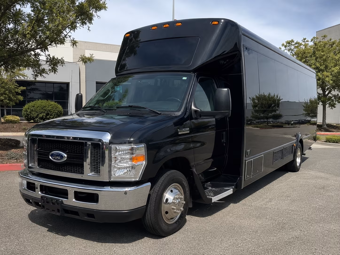 Long Beach Private Event Transportation group transportation