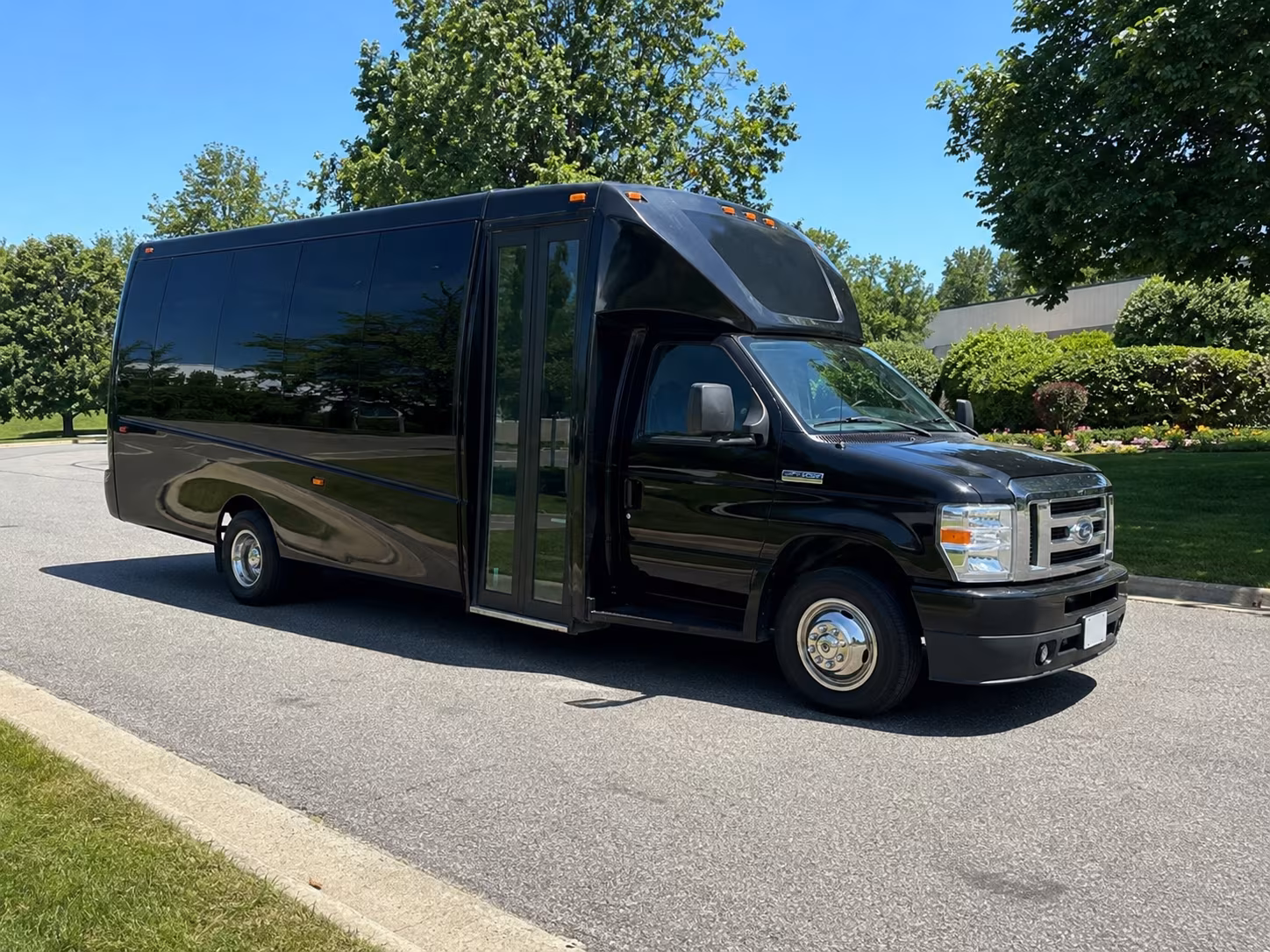 Long Beach Winery Tour & Pub Crawl Transportation party bus exterior